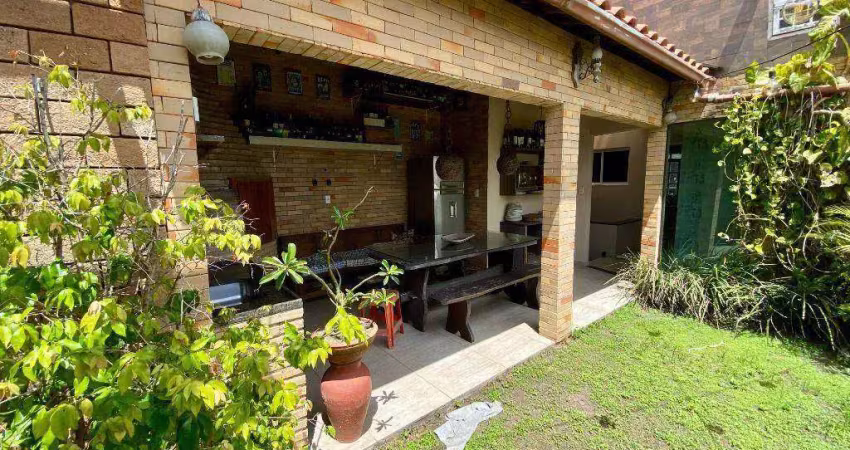 Casa disponível para Julho de 2025 com 5 dormitórios para alugar, 270 m² por R$ 3.800/mês - Liberdade - Campina Grande/PB