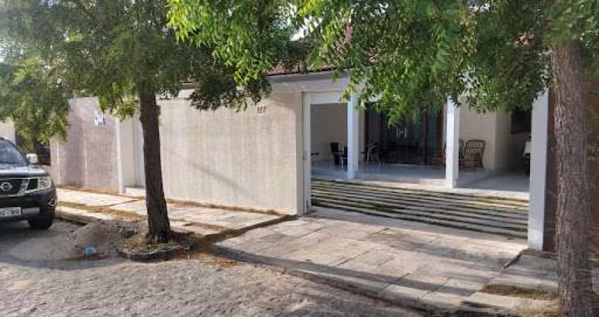 Casa com 4 dormitórios à venda, 426 m² por R$ 749.000,00 - Itararé - Campina Grande/PB