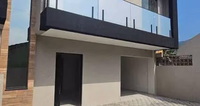 Sobrado Novo no Sertãozinho Matinhos -PR Prox Av. Curitiba
