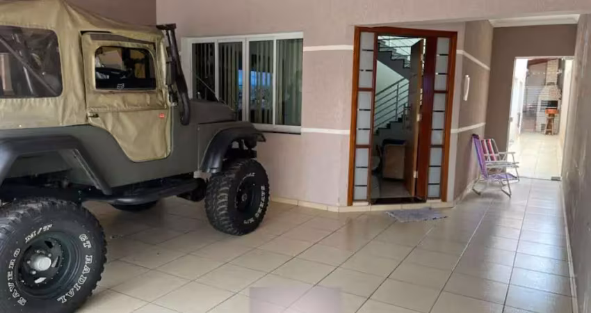 Imperdível casa à venda em tatuí-sp - jardim planalto  3 quartos, 2 suítes, 233m²  agende sua visita!