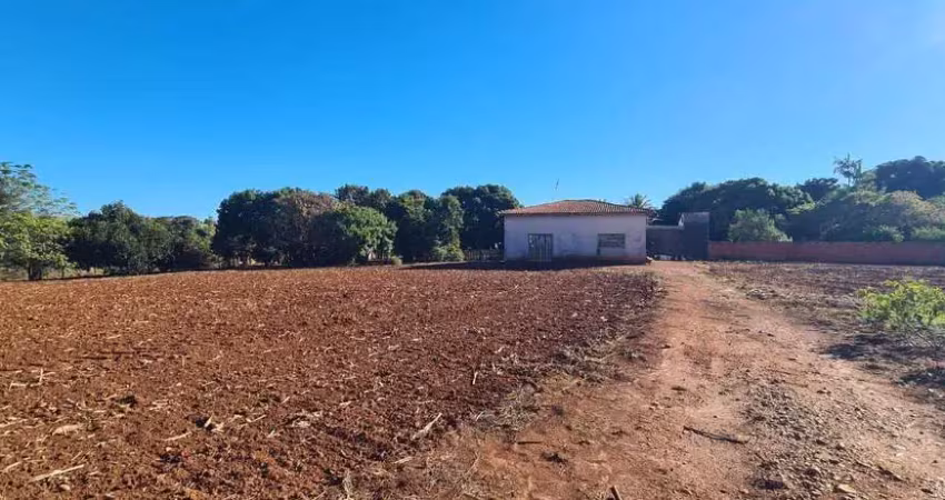 Chácara à venda em cesário lange-sp: 3 dormitórios, 1 suíte, 1 sala, 2 banheiros, 120m² na campininha. venha conferir!