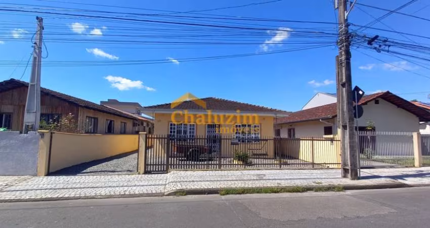Casa averbada bairro Iririú, Joinville/SC