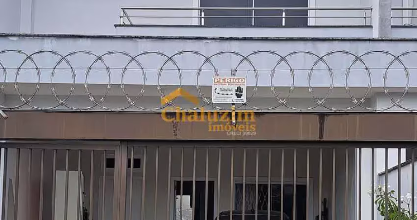 Casa à venda no bairro Iririú - Joinville/SC