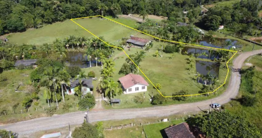 Chácara com 3 dormitórios à venda, 7527 m² por R$930.000,00 - Área Rural - Itapoá/SC