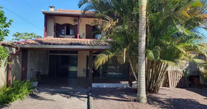 Casa com 5 dormitórios à venda, 206 m² por R$650.000,00 - Itapema do Norte Gleba II - Itapoá/SC