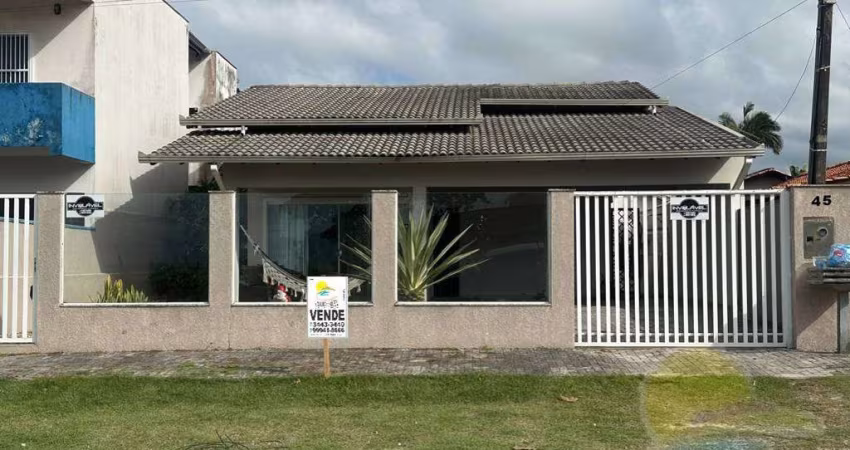 Casa com 02 dormitórios à venda, 124,40 m² por R$890.000,00 no Balneário Brasília em Itapoá Sc.