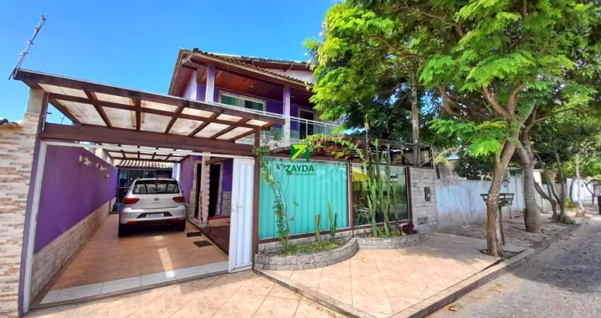 Casa duplex totalmente independente com 03 quartos e área gourmet, no Bairro Peixe Dourado II, Barra de São João.