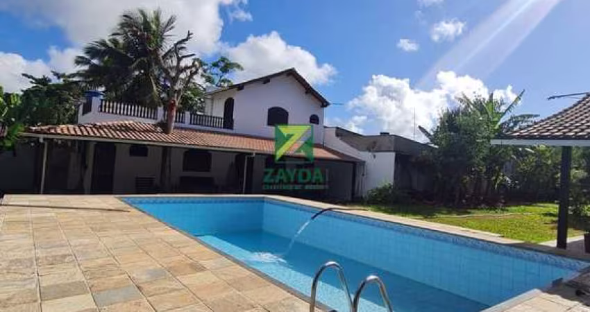 Casa à venda em Casimiro de Abreu-RJ, Vila Nova: 2 quartos, 1 suíte, 1 sala, 3 banheiros, 5 vagas, 10m² de área. Venha conferir!