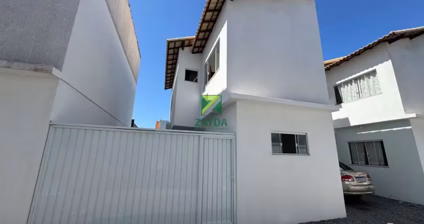 Casa à venda em casimiro de abreu-rj, bairro peixe dourado i. 2 quartos, 1 sala, 2 banheiros, 1 vaga, 80m².