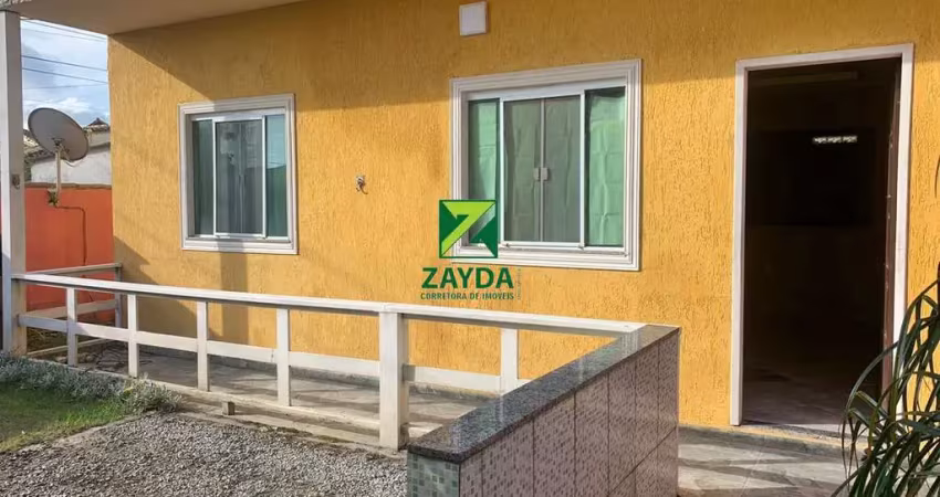 Casa à venda em casimiro de abreu-rj, bairro peixe dourado i: 2 quartos, 1 sala, 1 banheiro, 1 vaga de garagem!