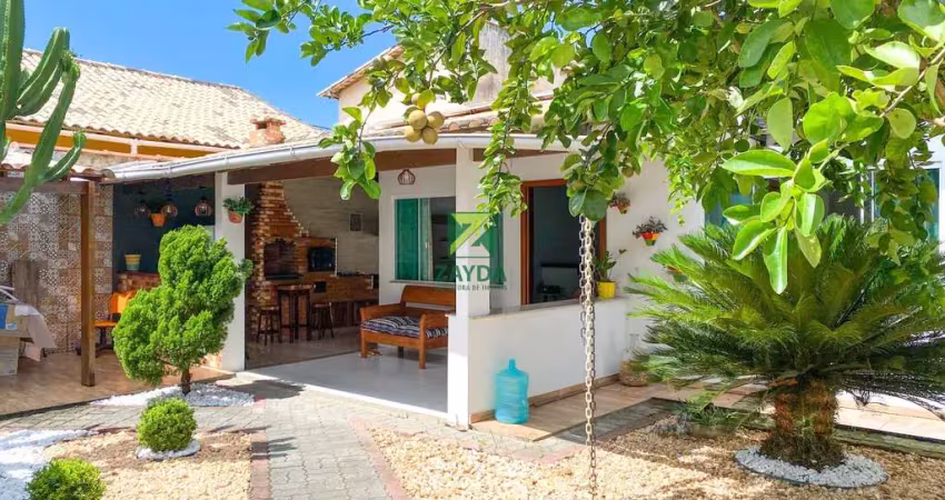 Casa à venda linear com placa de energia solar com quintal arborizado, beira rio - barra de são joão