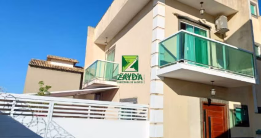 Casa à venda em Casimiro de Abreu-RJ, Peixe Dourado I - Barra de São João! 2 quartos, 2 suítes, 2 salas, 3 banheiros, 1 vaga, 85m².