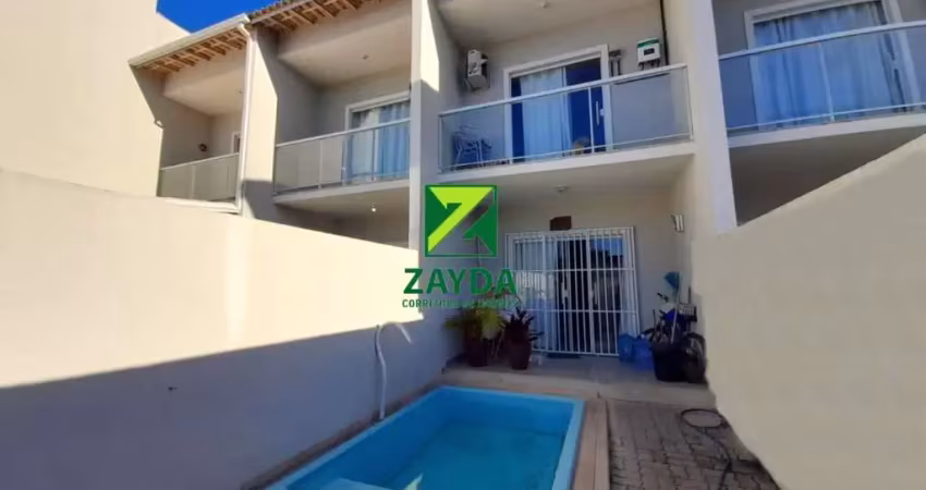 Casa duplex com piscina, 02 suítes, no bairro peixe dourado ii em barra de são joão