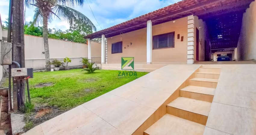 Casa à venda no bairro Peixe Dourado II - Barra de São João: 2 quartos, 1 suíte, 1 sala, 3 banheiros, 4 vagas de garagem, 180m².