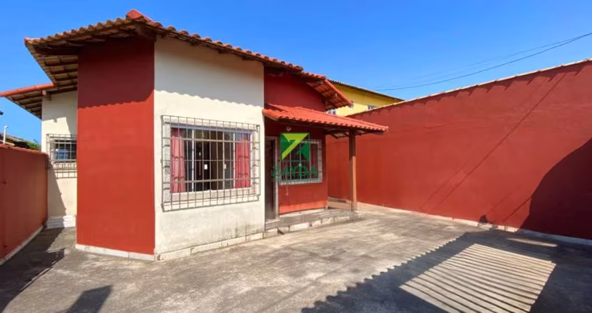 Casa à venda em Casimiro de Abreu-RJ, bairro Peixe Dourado I - Barra de São João: 2 quartos, 1 suíte, 66m², 2 vagas.