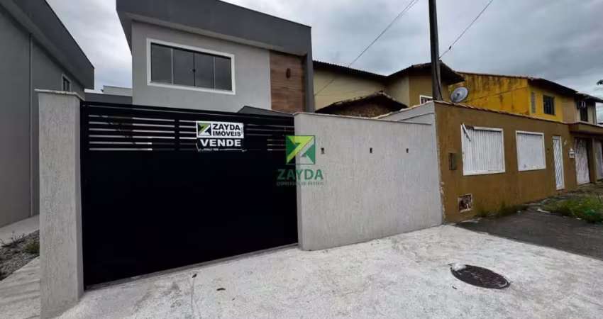 Casa à venda em rio das ostras-rj, village: 3 quartos, 2 suítes, 1 sala, 3 banheiros, 1 vaga, 92m² de área.