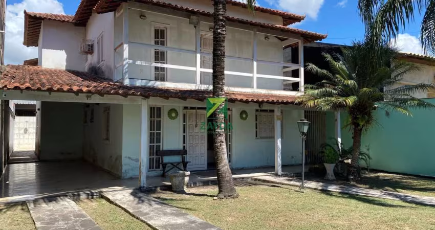 Duplex à Venda no bairro Jardim Miramar em Rio das Ostras-RJ: 04 Quartos, Área Gourmet, 372m² de terreno. Aceita financiamento bancário