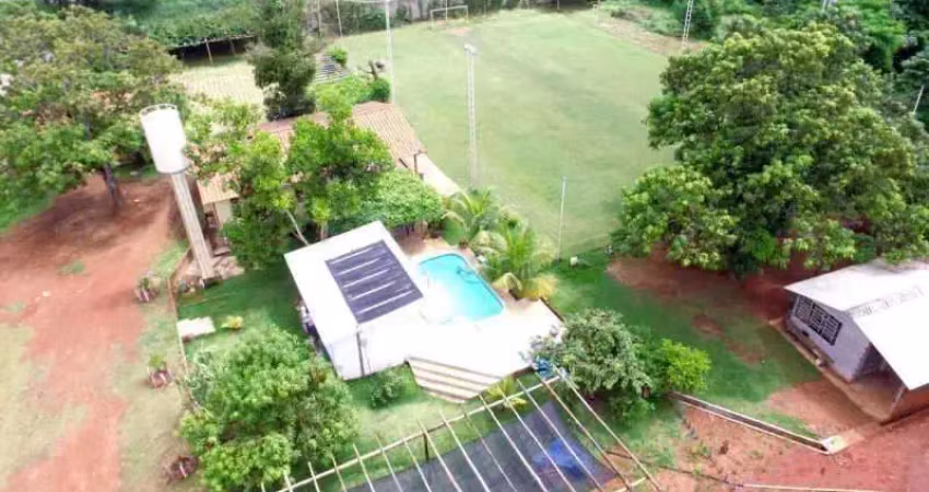 Chácara na Avenida Anhanguera, dentro da cidade de 11.140 m²