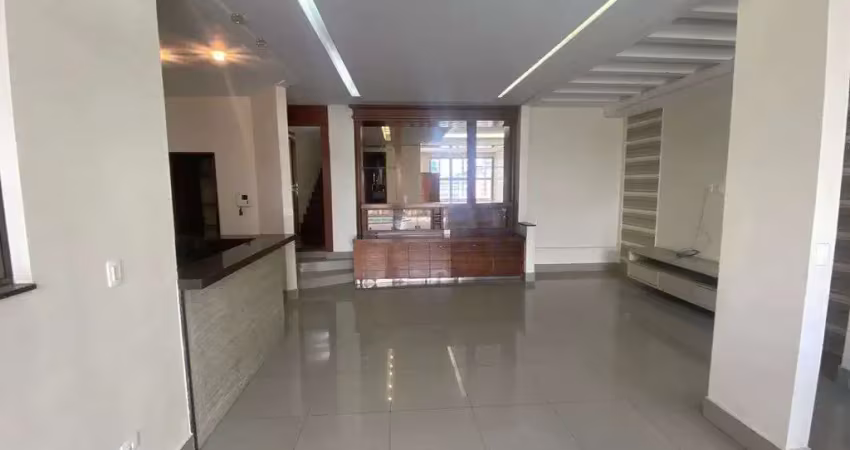 Sobrado à venda 5 quartos, sendo 2 suítes com  384,00 m² no setor sol nascente