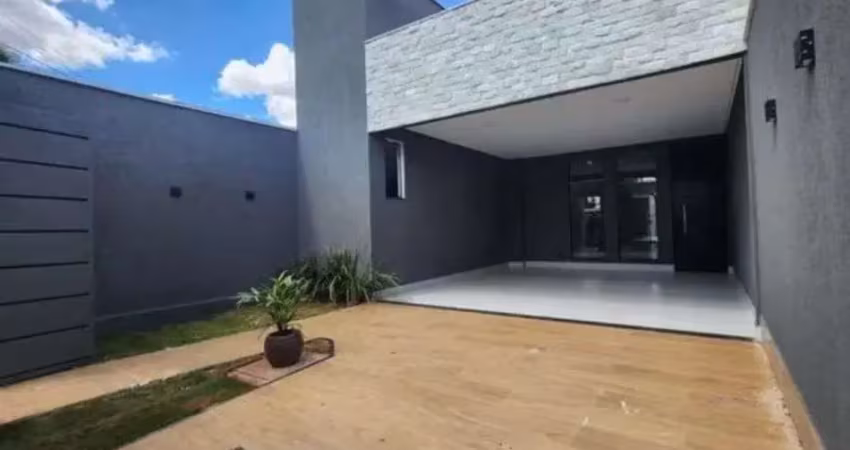 Lindíssima casa à venda com 3 suítes de 160,00 m² no jardim américa.
