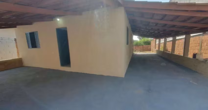 Casa com 2 quartos sendo 168,00m² à venda no veiga jardim 2