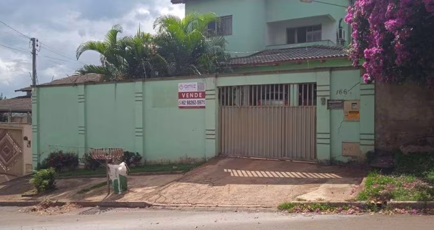 Sobrado à venda no Setor Jardim Petrópolis de 209,99 m²