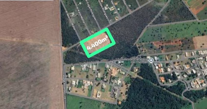 Área  à venda com 4.400 m² em Caldas Novas.