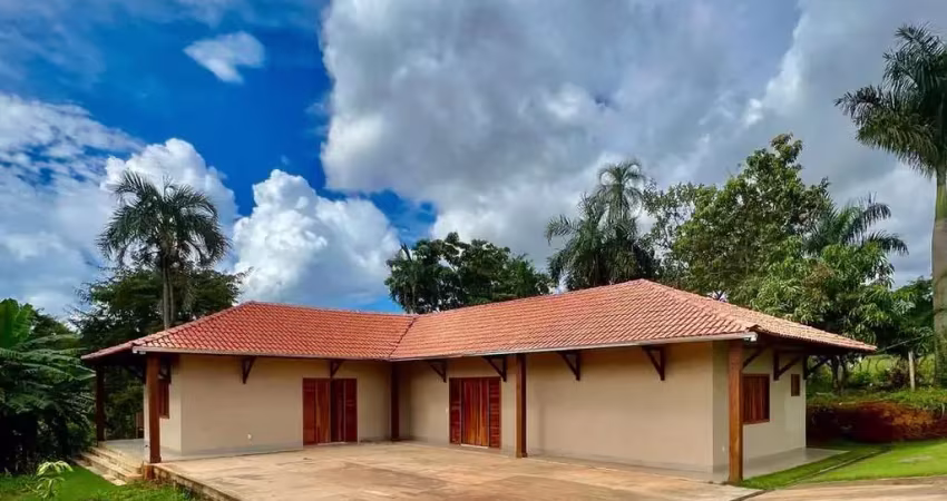 Chácara à venda de 4 mil metros, rica em água no  município de roselândia.