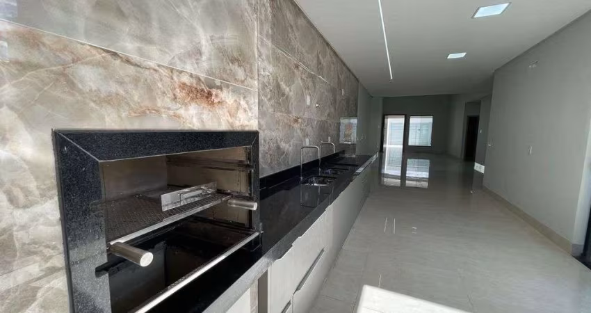 Casa à venda de 3 suítes com piscina de 153,00 m² no Jardim Atlântico.