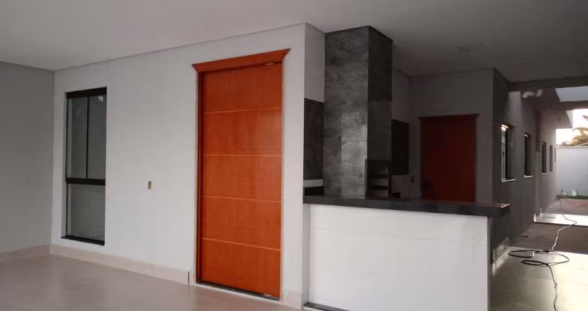 Casa à venda 3 quartos sendo 1 suíte de 160,00m² no Jardim Helvécia.