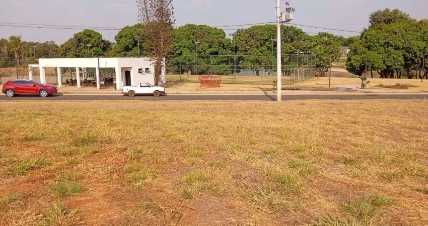 Lote no Parqville Quaresmeira.