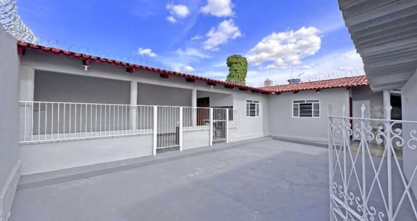 Casa à venda no Parque Amazônia com uma kitnet no fundo, de 374,00 m²