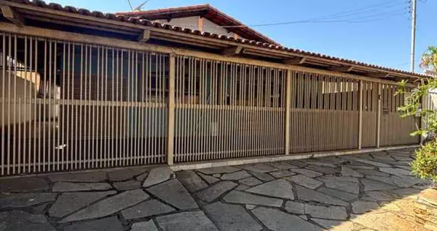 Casa à venda com 4 quartos, 3 suítes,  jardim américa de 351,39 m².