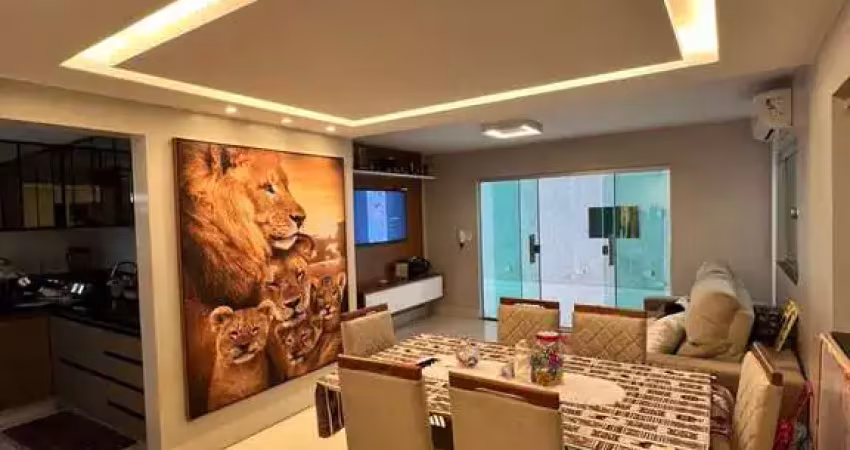 Casa à Venda na Cidade Jardim, com 3 quartos sendo 2 suítes, 171,00 m²