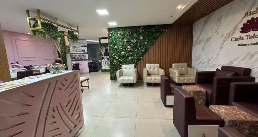 Sobrado à venda com salão de beleza - porteira fechada