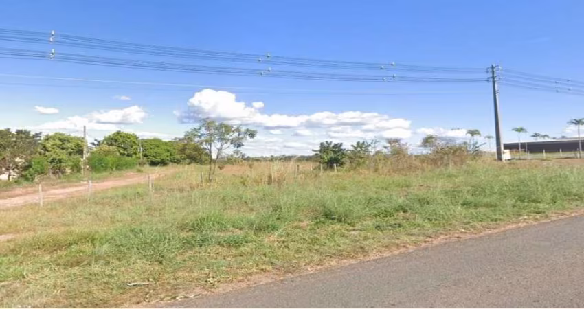 3 Lotes à venda com 2.085,39m² em Caldas Novas Perímetro Urbano.
