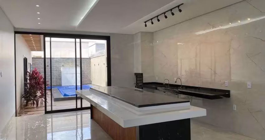 Casa à Venda com 4 suítes de 260,00m² no Setor Cristina II - Trindade - GO.