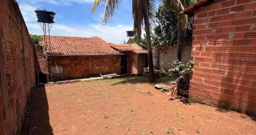 Casa a venda, 3 quartos,1 suíte, 300,00 m²