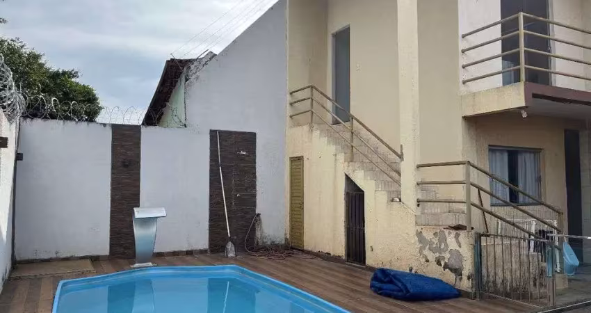 Oportunidade casa à venda com 3 quartos, sendo 1 suíte de 296,25 m².