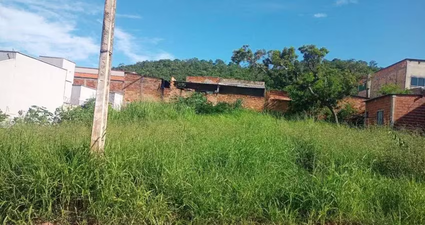 Lote no residencial hebrom, localizado na região de senador canedo!