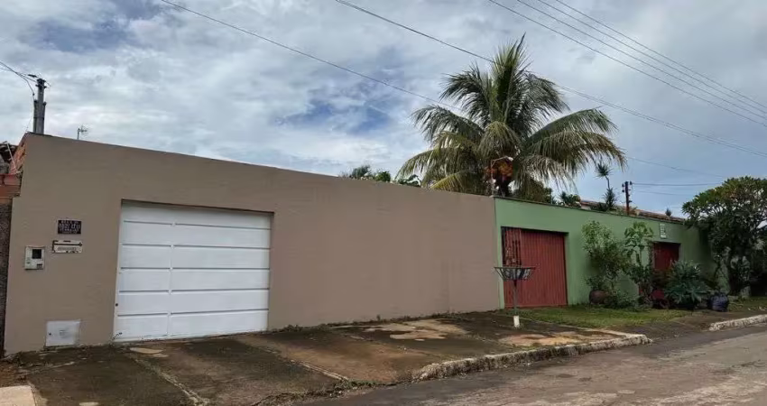 Casa à venda de 100,00m² de 2 quartos sendo 1 suíte no setor garavelo