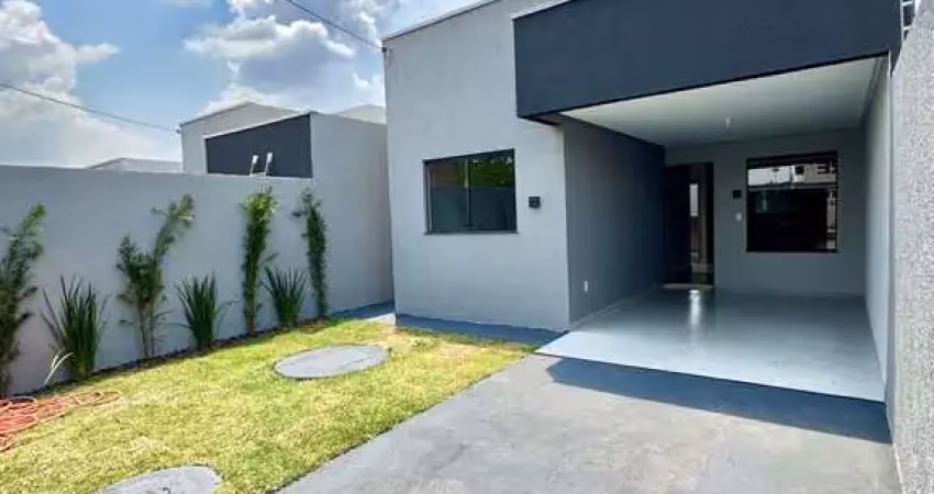 Vende-se casa com 2 quartos no res monte cristo em trindade