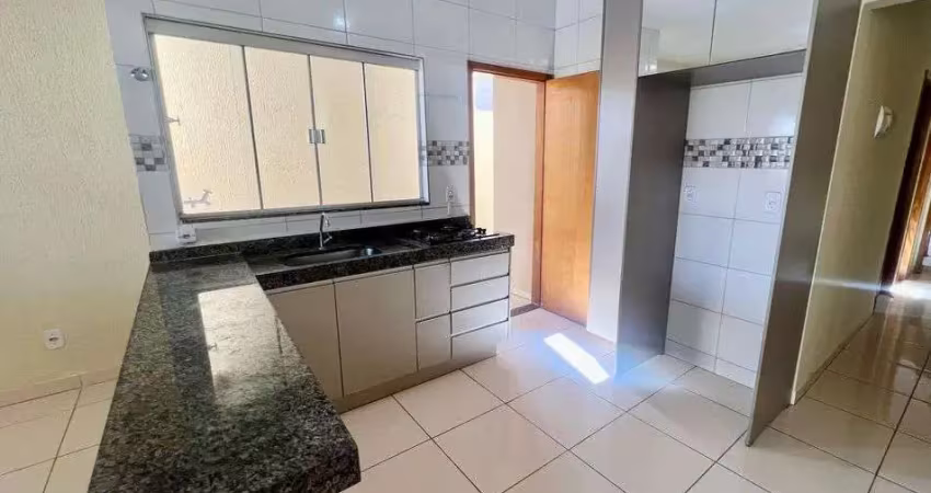 Casa à venda de 78,00m² de 2 quartos sendo 1 suíte no residencial ytapuã.