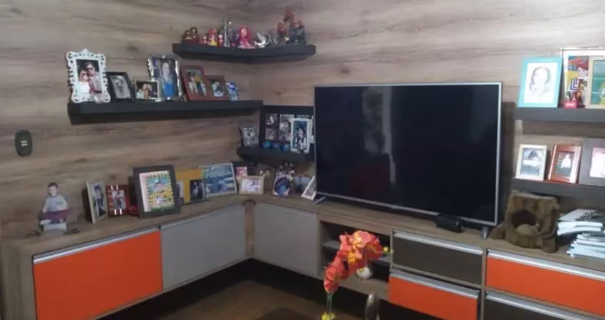 Casa a venda com 03 dormitórios próximo ao monotrilho por r$ 600.000,00