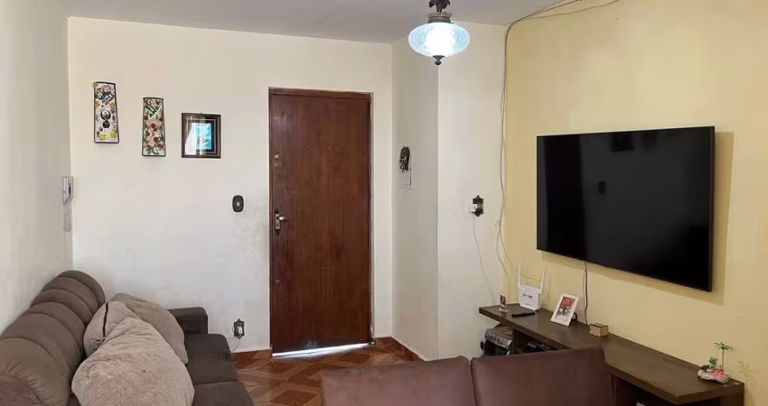 Apartamento a venda na Fazenda da Juta por R$ 220.000,00