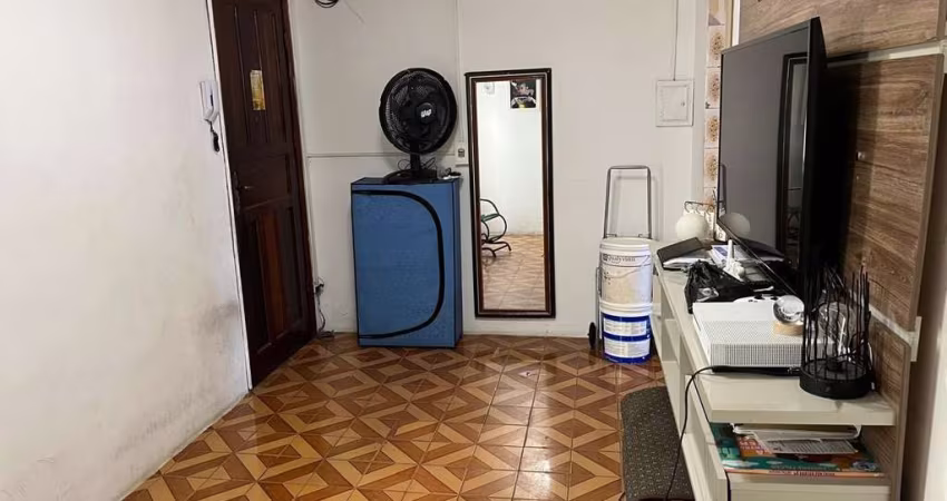 Apartamento à venda em São Paulo-SP, no Conjunto Habitacional Teotonio Vilela: 2 quartos, sala, banheiro, 1 vaga de garagem.