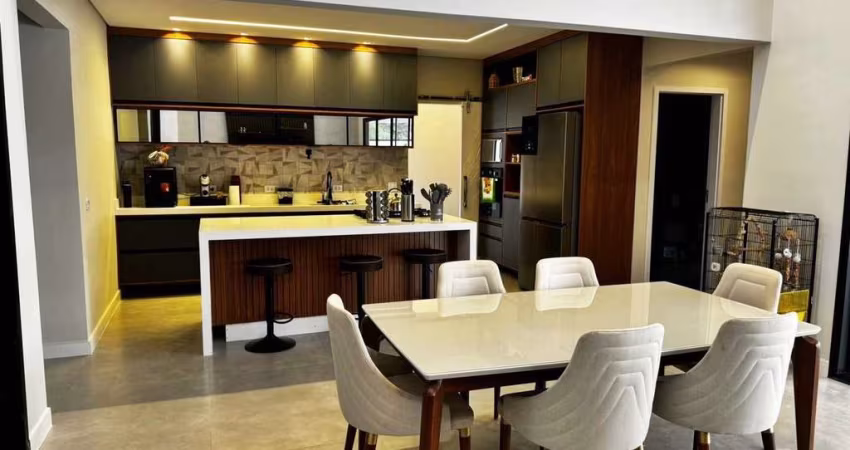 Casa à Venda, Condomínio Reserva Altos do Cataguá, Taubaté