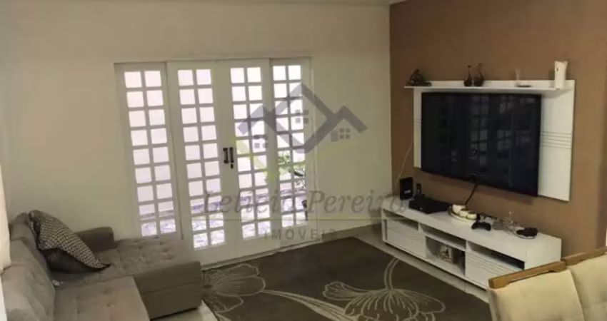 Casa com 3 dormitórios à venda, 215 m² por R$ 600.000,00 - Vila Figueira - Suzano/SP
