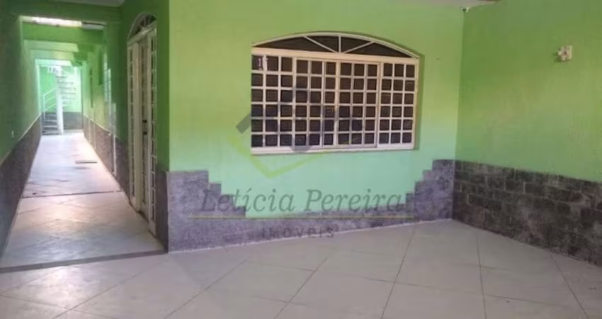 Sobrado com 3 dormitórios à venda, 208 m² por R$ 477.000,00 - Jardim Suzanópolis - Suzano/SP