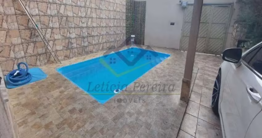 Casa com 2 dormitórios à venda, 232 m² por R$ 750.000,00 - Vila Costa - Suzano/SP
